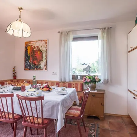 Klaras Haus Laimach Хиппах